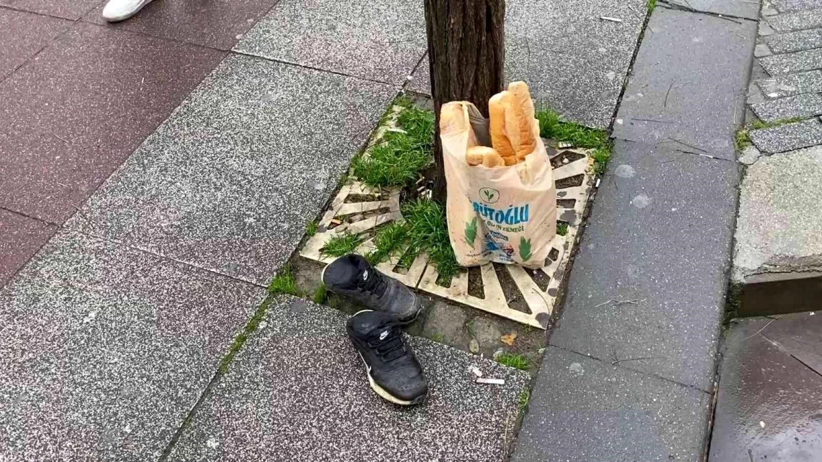 Sancaktepe'de tırın altına kalan 90 yaşındaki kadının ayakları ezildi