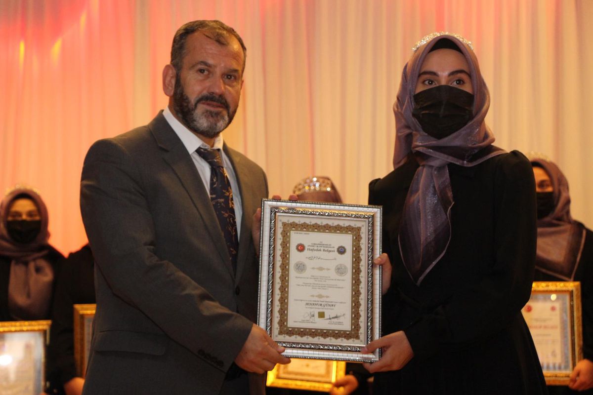 Seydişehir\'de hafızlık eğitimini tamamlayan 18 öğrenci, icazetlerini aldı