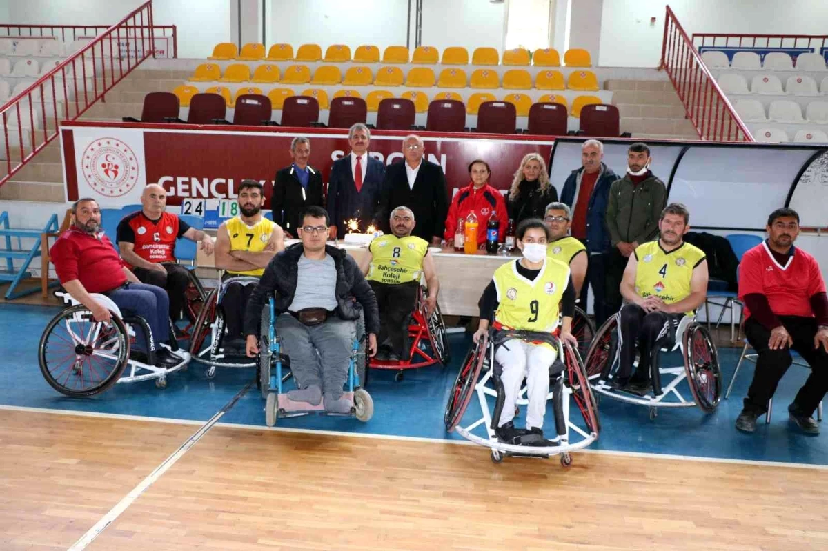 Sorgun Engelliler Umut Spor Kulübü, öğretmenleri unutmadı