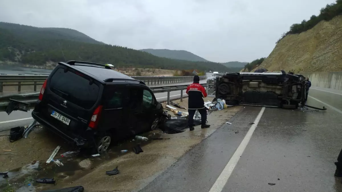 Tokat\'ta minibüs ile hafif ticari aracın çarpışması sonucu 1 kişi öldü