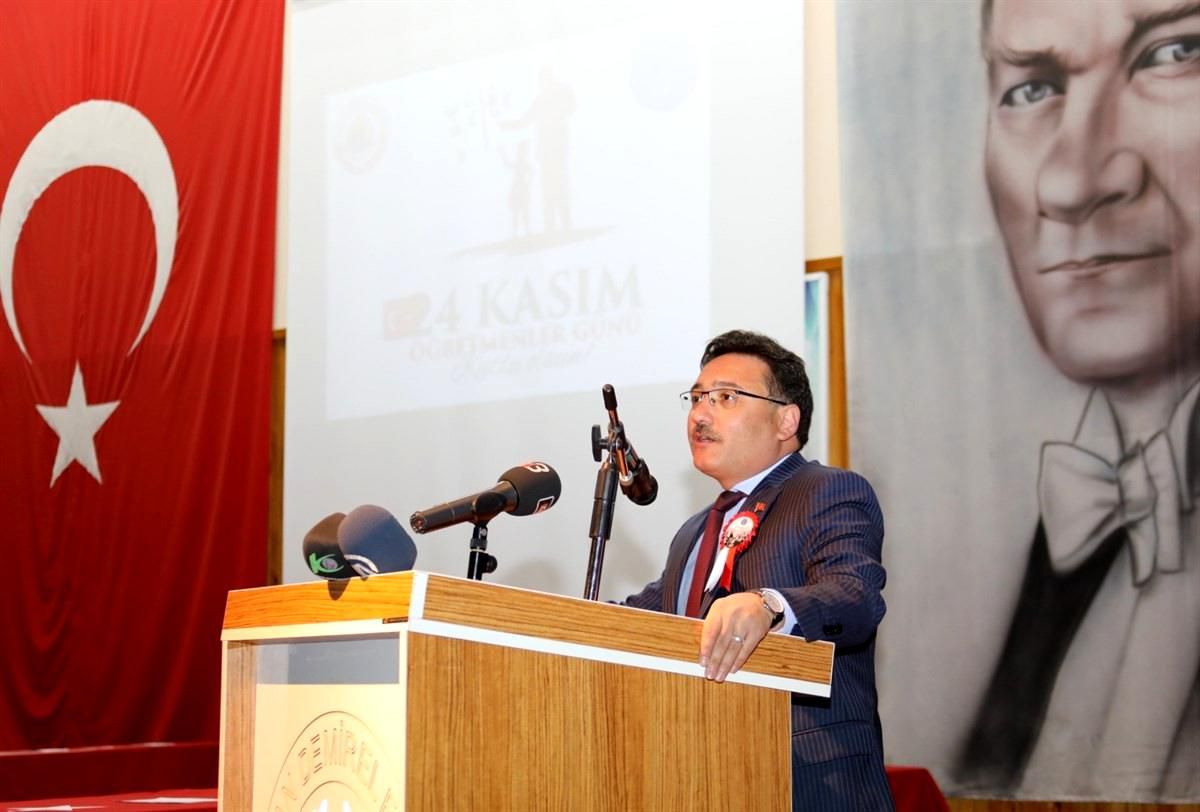 24 Kasım Öğretmenler Günü Coşkuyla Kutlandı