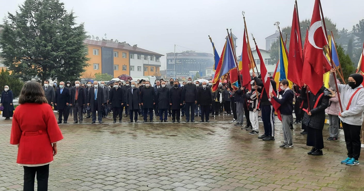 Vezirköprü\'de 24 Kasım Öğretmenler Günü kutlandı