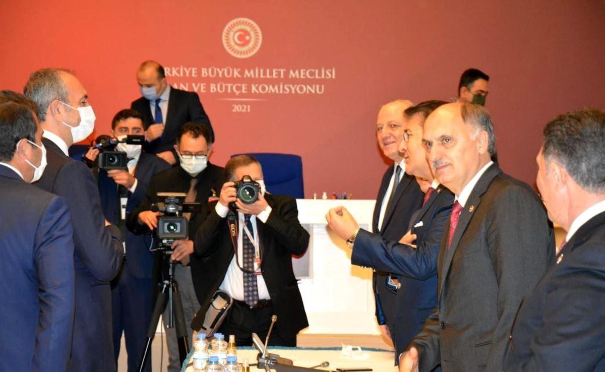 Aydemir: \'Önce vatan\' diyoruz hepimiz\'