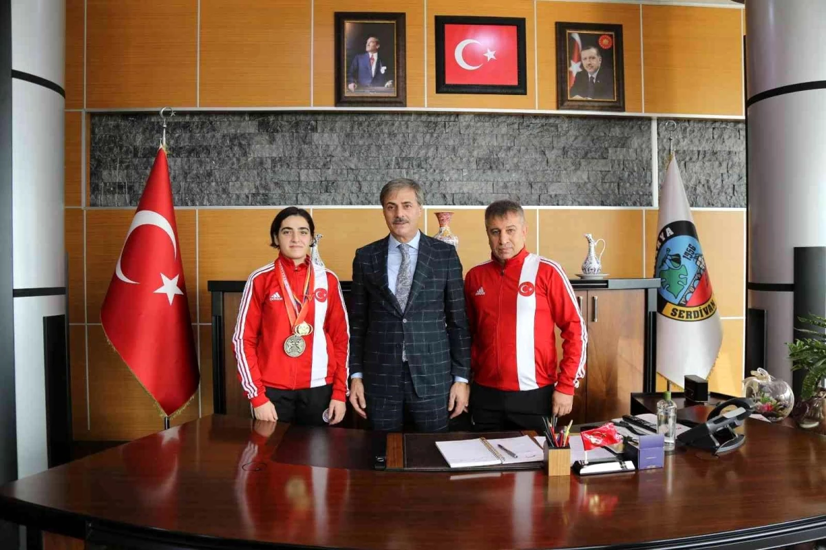 Başkan Alemdar: "Genç sporcuların başarıları gururlandırıyor"