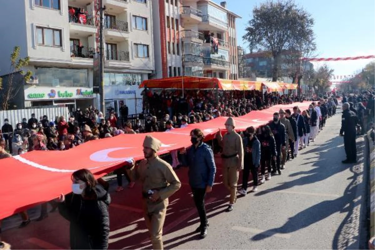 Edirne\'de kurtuluş günü kutlaması; 100 metrelik Türk bayrağı taşıdılar
