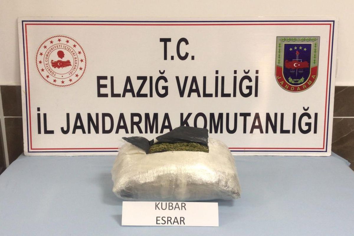 Elazığ\'da 2,5 kilogram esrar ele geçirildi