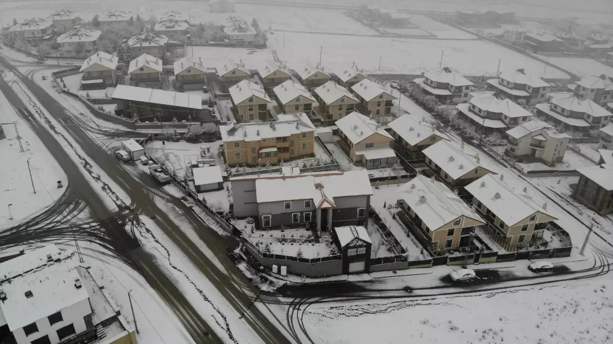 Erzurum karla kaplandı, manzarası mest etti