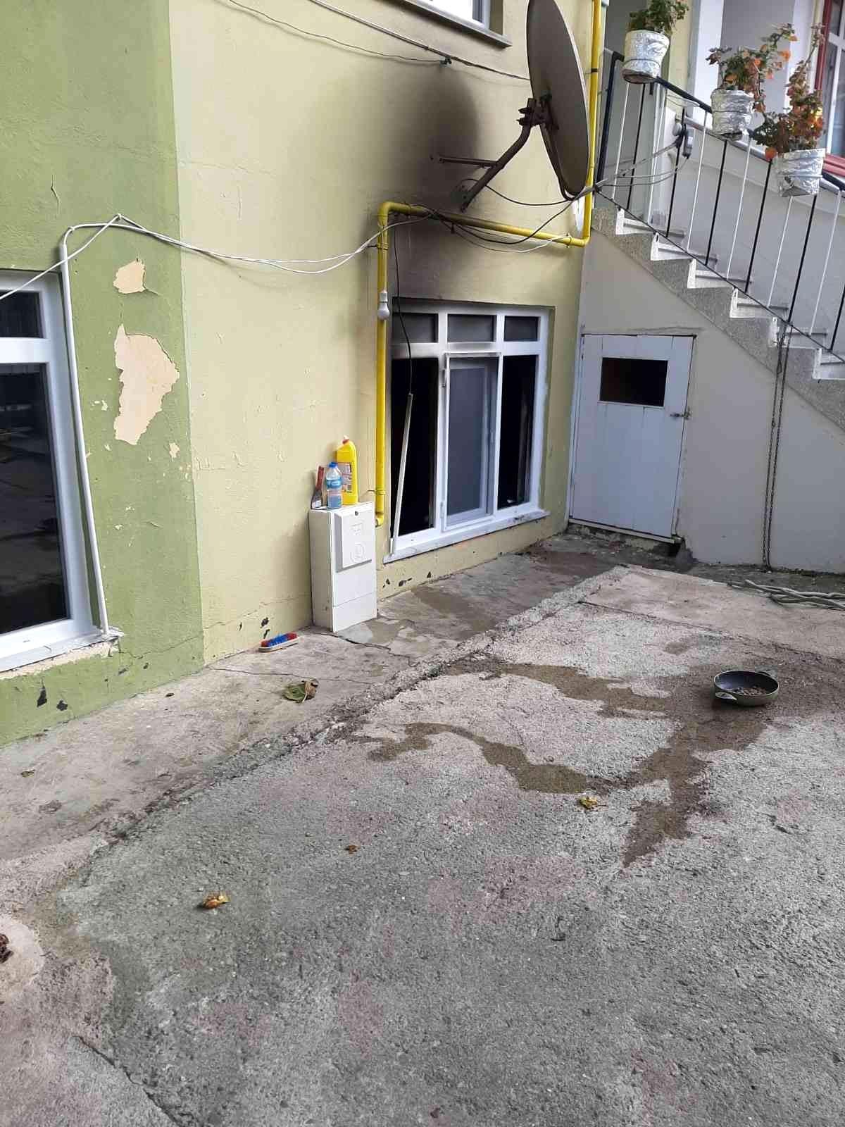 Evi yanan vatandaş destek bekliyor