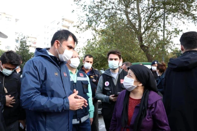 İzmir'de depremin yaraları sarılıyor: Bakan Kurum'dan törene davet