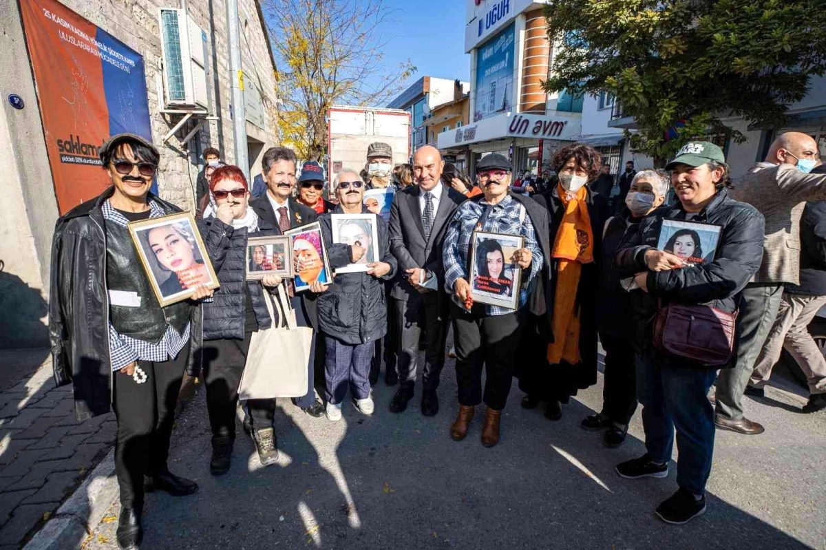 İzmir\'de Kadına Yönelik Şiddete Karşı Uluslararası Mücadele Gününde anlamlı etkinlikler