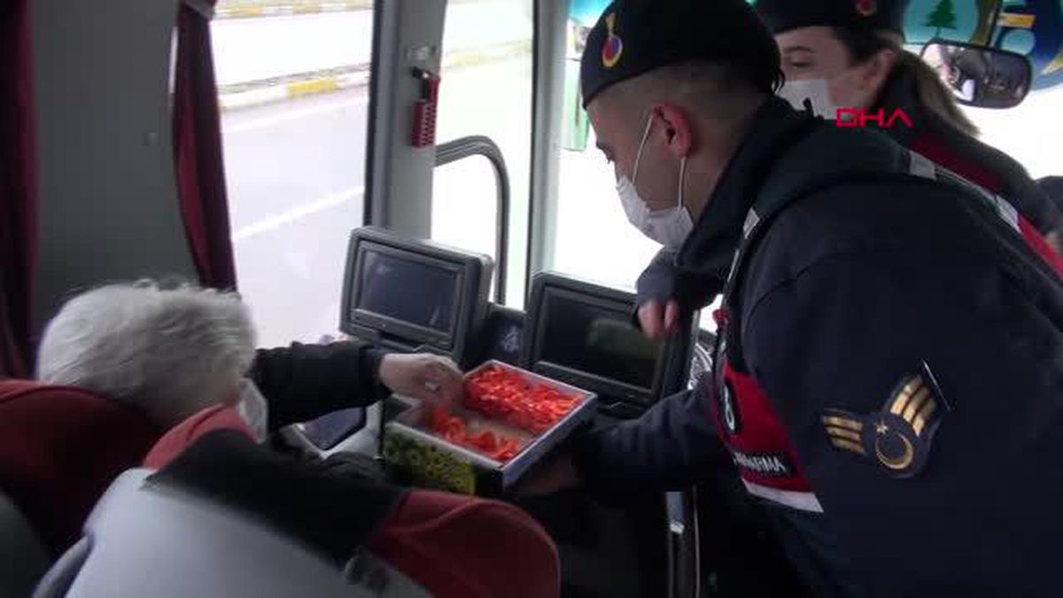 Son dakika... JANDARMA, YOLCU OTOBÜSLERİNDE KADES'İ TANITTI