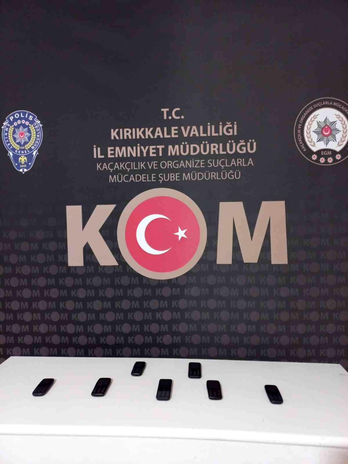 Kırıkkale\'de 7 adet gümrük kaçağı cep telefonu ele geçirildi