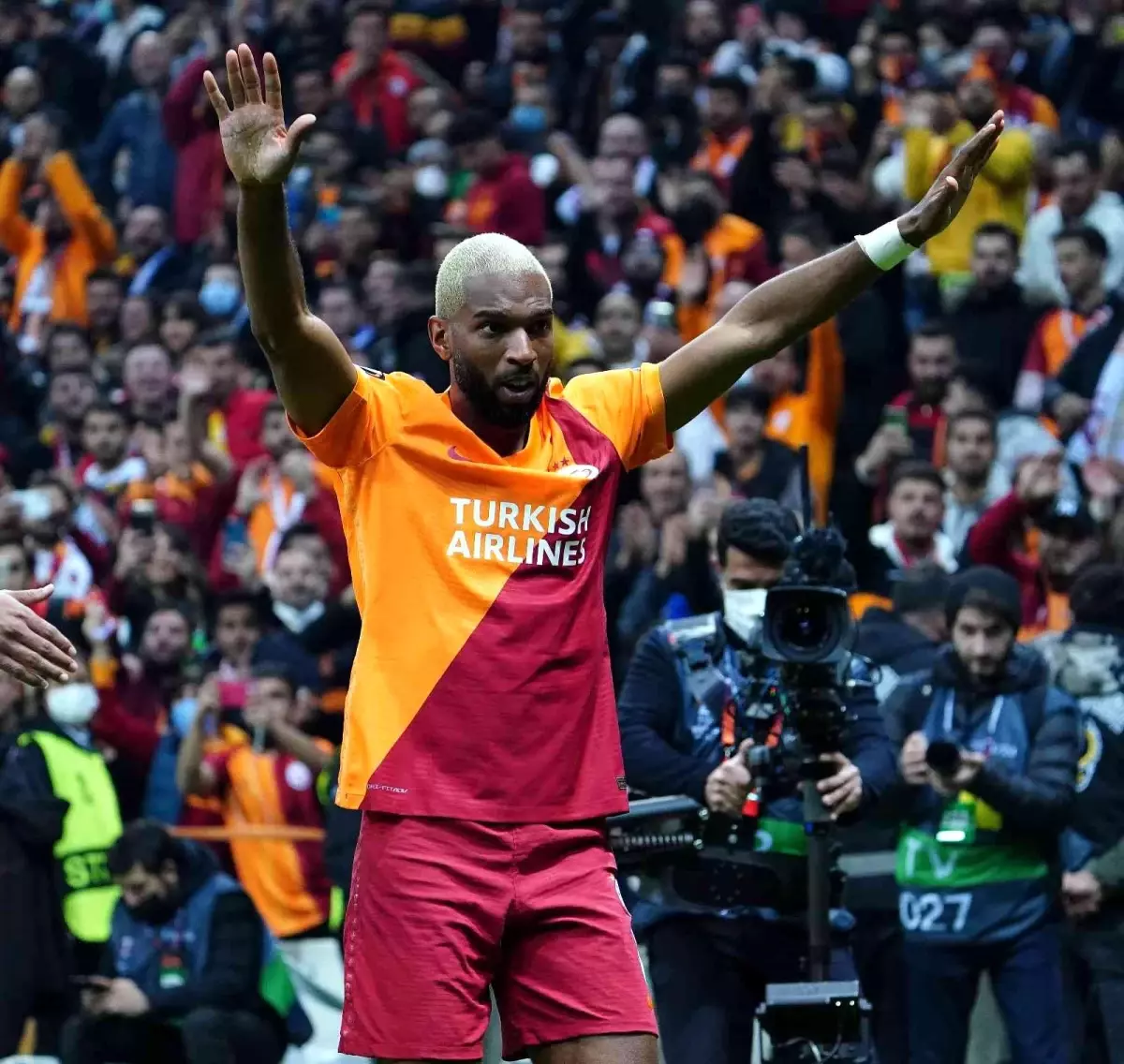 Ryan Babel bu sezonki ilk gol sevincini yaşadı