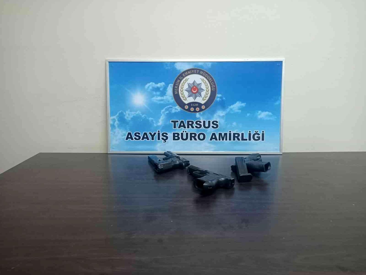 Tarsus\'taki asayiş uygulamasında 11 silah ele geçirildi