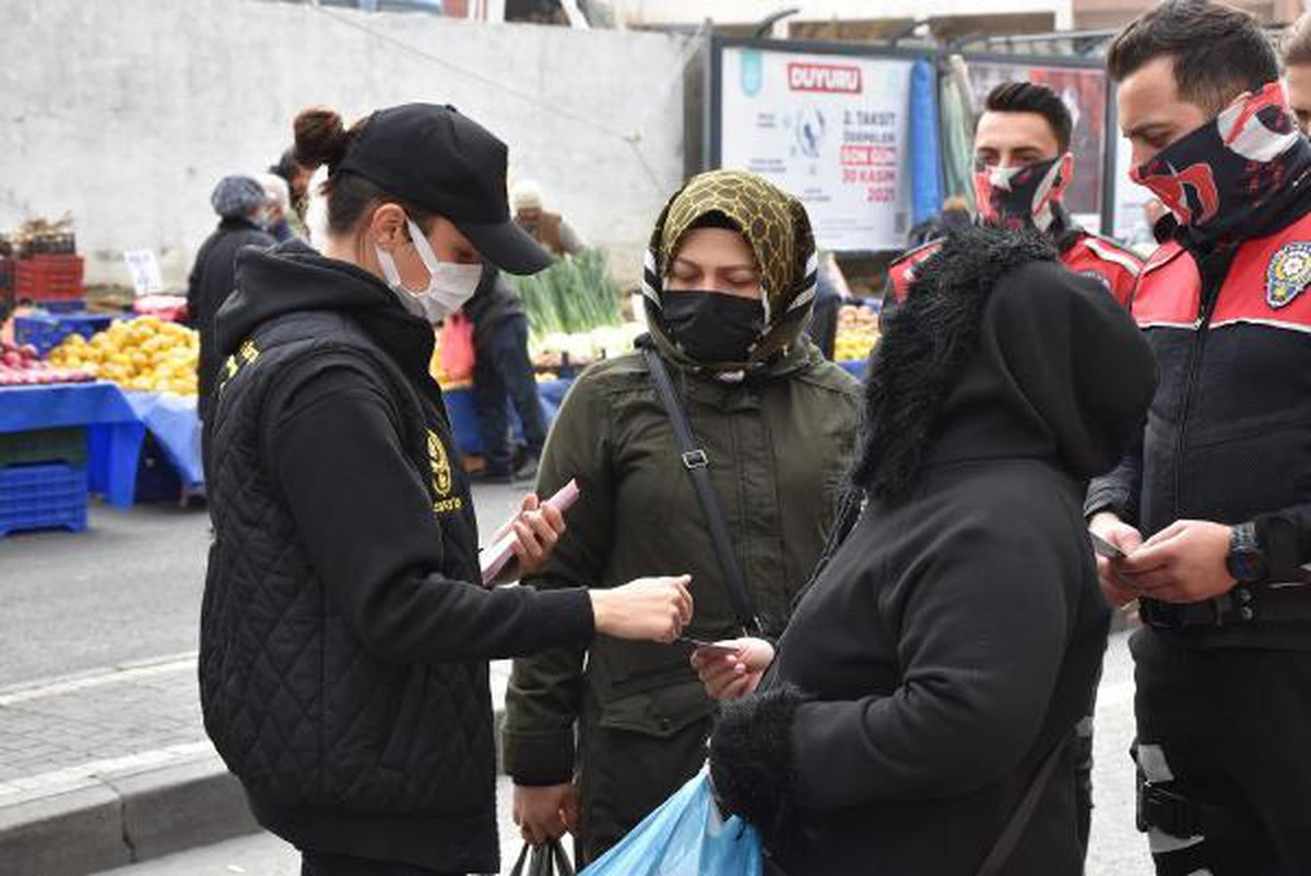 Tekirdağ'da kadınlar polisler, KADES'i anlattı