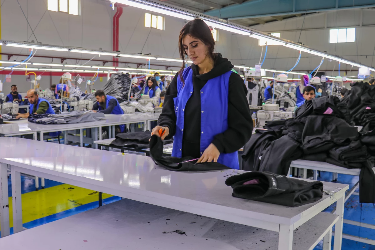 Van\'daki tekstil fabrikalarının ürünleri yurt dışına ihraç ediliyor
