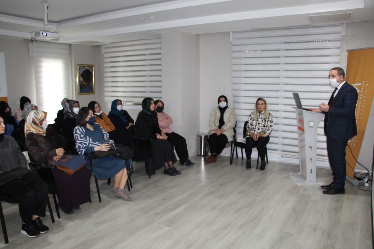 Aile ve Sosyal Hizmetler İl Müdürü Eryarsoy, KADEM\'i ziyaret etti