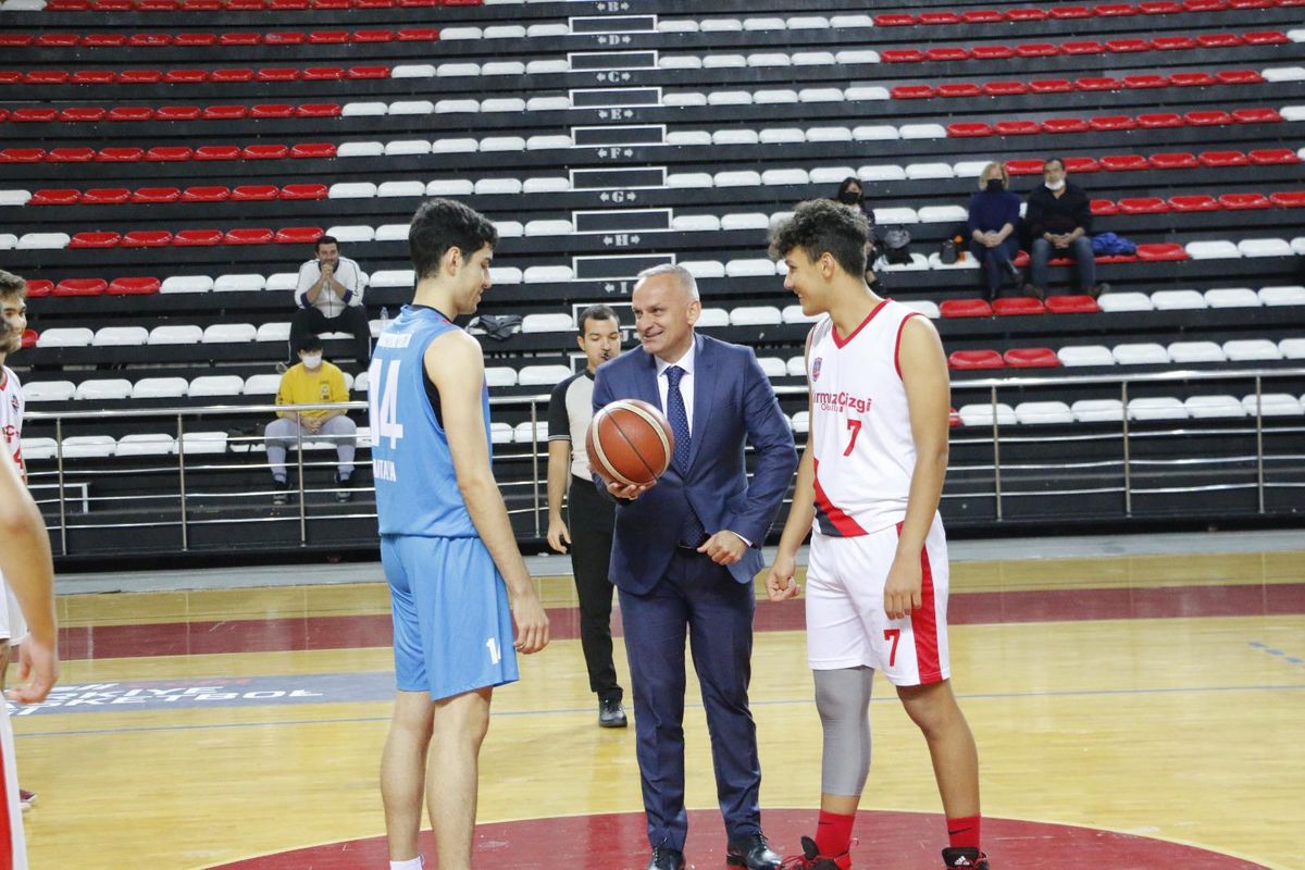 Son dakika haber! Antalya'da çocuklar yeniden okul spor faaliyetleriyle buluştu