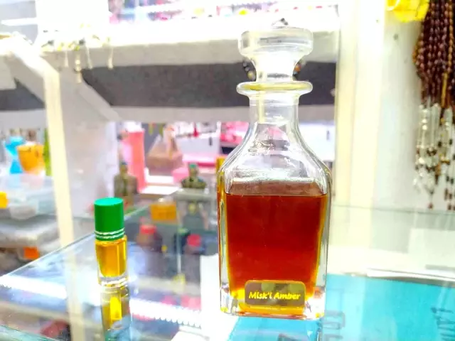 Balinanın kusmuğundan yapılan bu kokunun kilosu 16 bin lira Balinanın kusmuğundan yapılan bu kokunun kilosu 16 bin lira