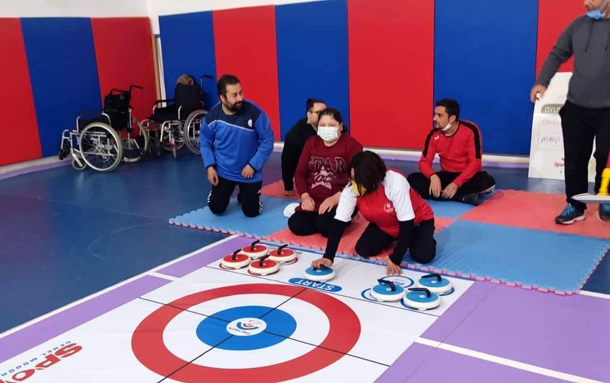 Bedensel Engelli Sporcular Floor Curling\'de yarıştı