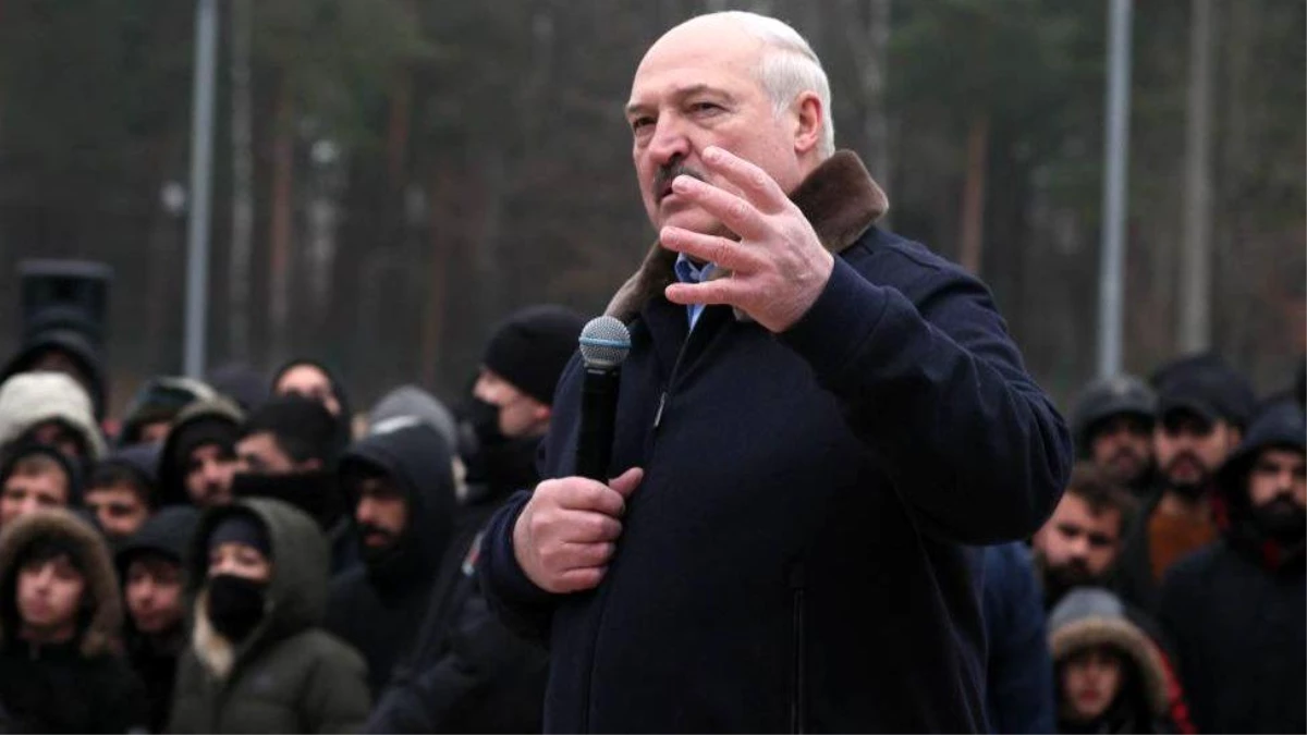 Belarus lideri Lukaşenko\'dan Polonya sınırdaki göçmenlere: Batı\'ya gitmek istiyorsanız, sizi tutmayız