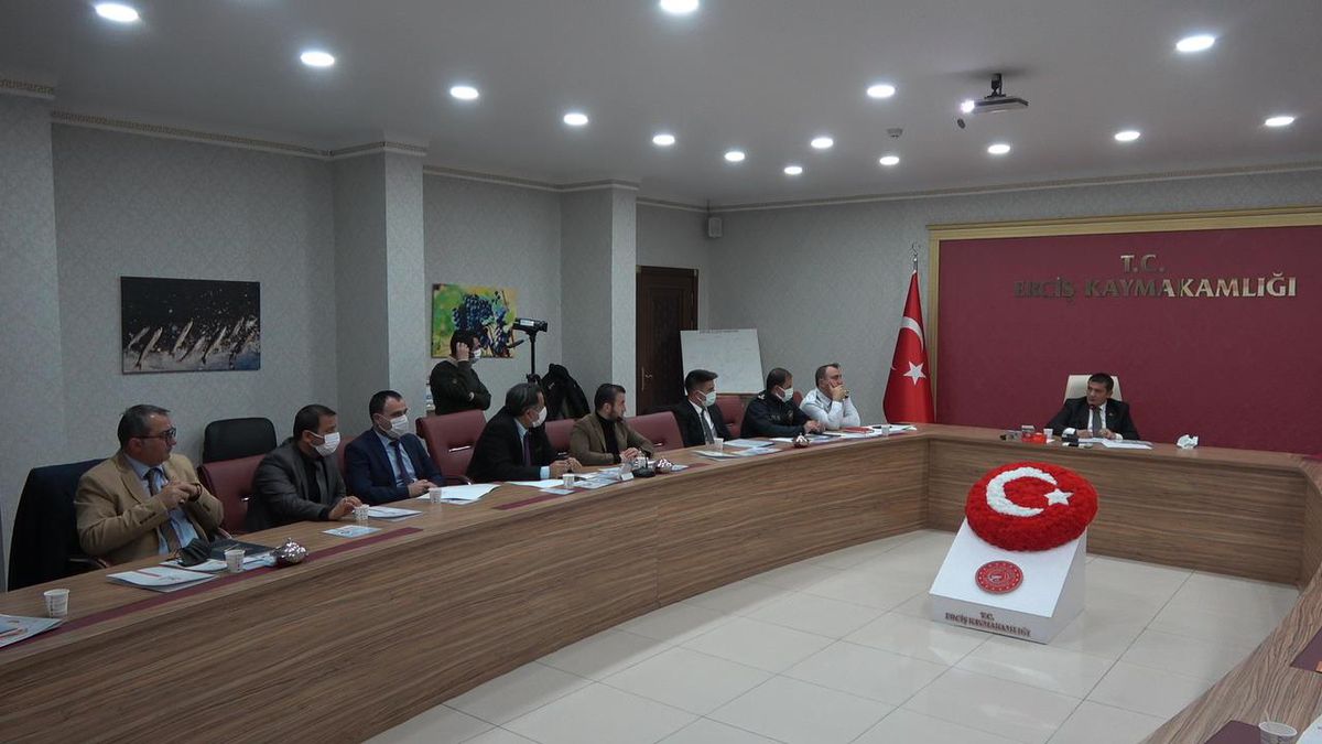 Erciş\'te "kadına yönelik şiddetle mücadele" toplantısı yapıldı