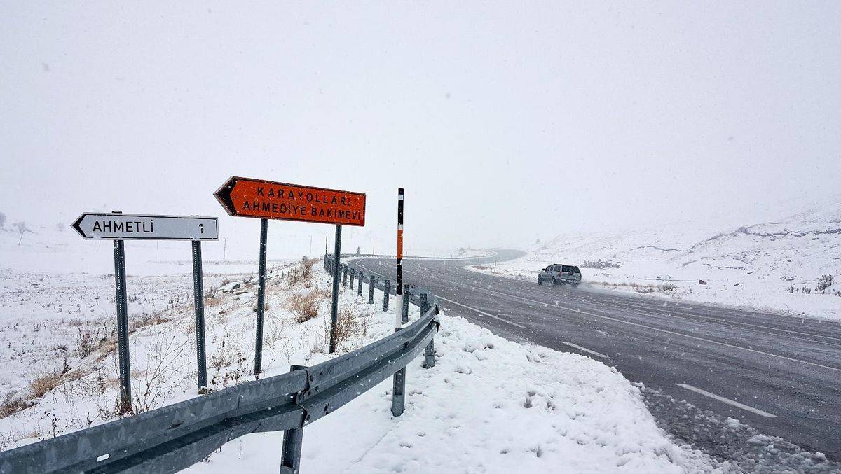 Erzincan'ın yüksek kesimlerinde kar ve sis etkili oluyor