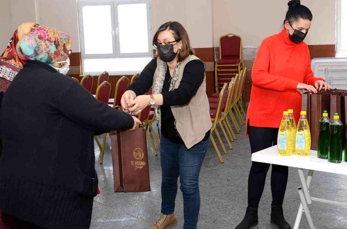 Ev hanımlarına yangın ve geri dönüşüm semineri
