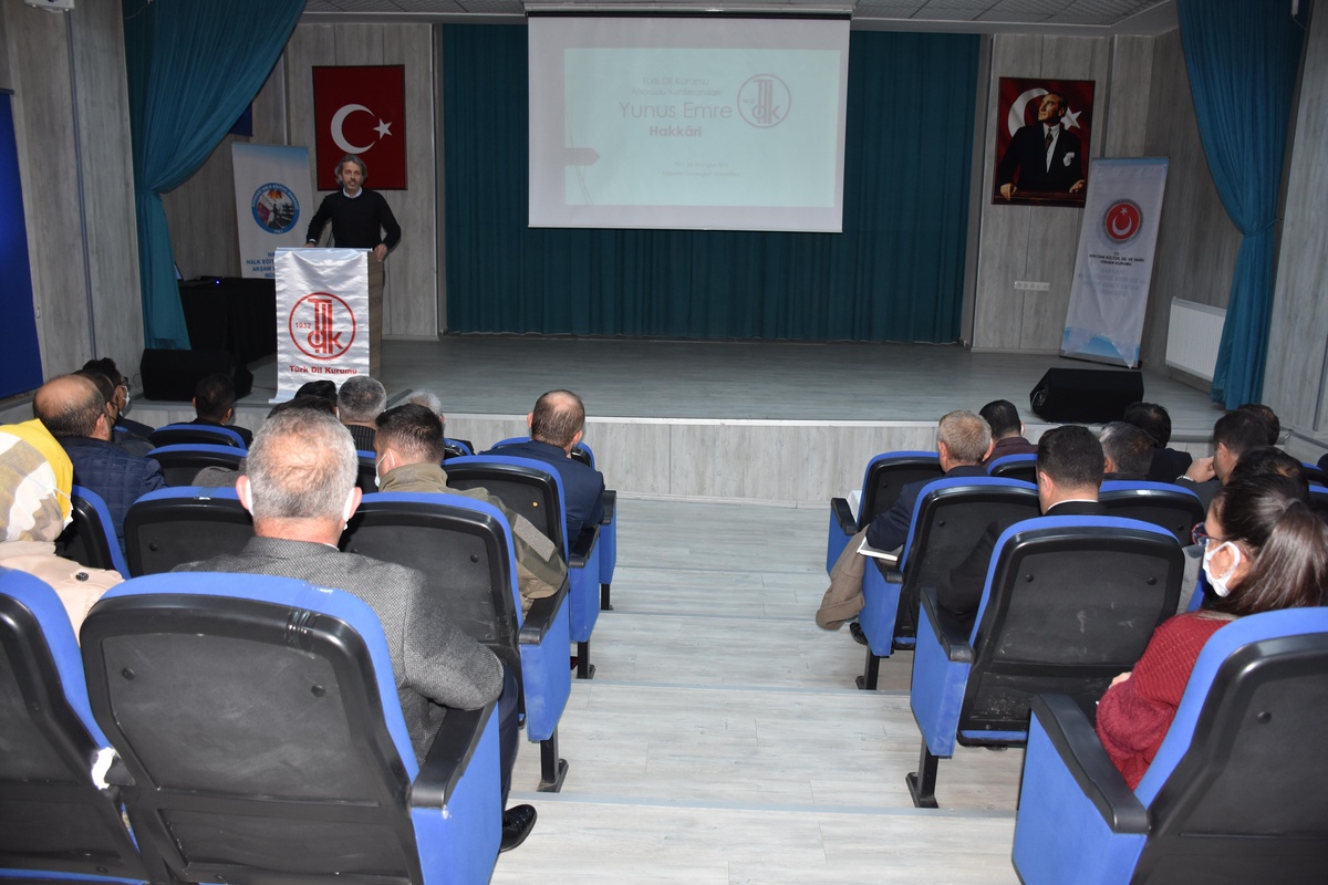 Hakkari\'de "Yunus Emre" konulu konferans düzenlendi
