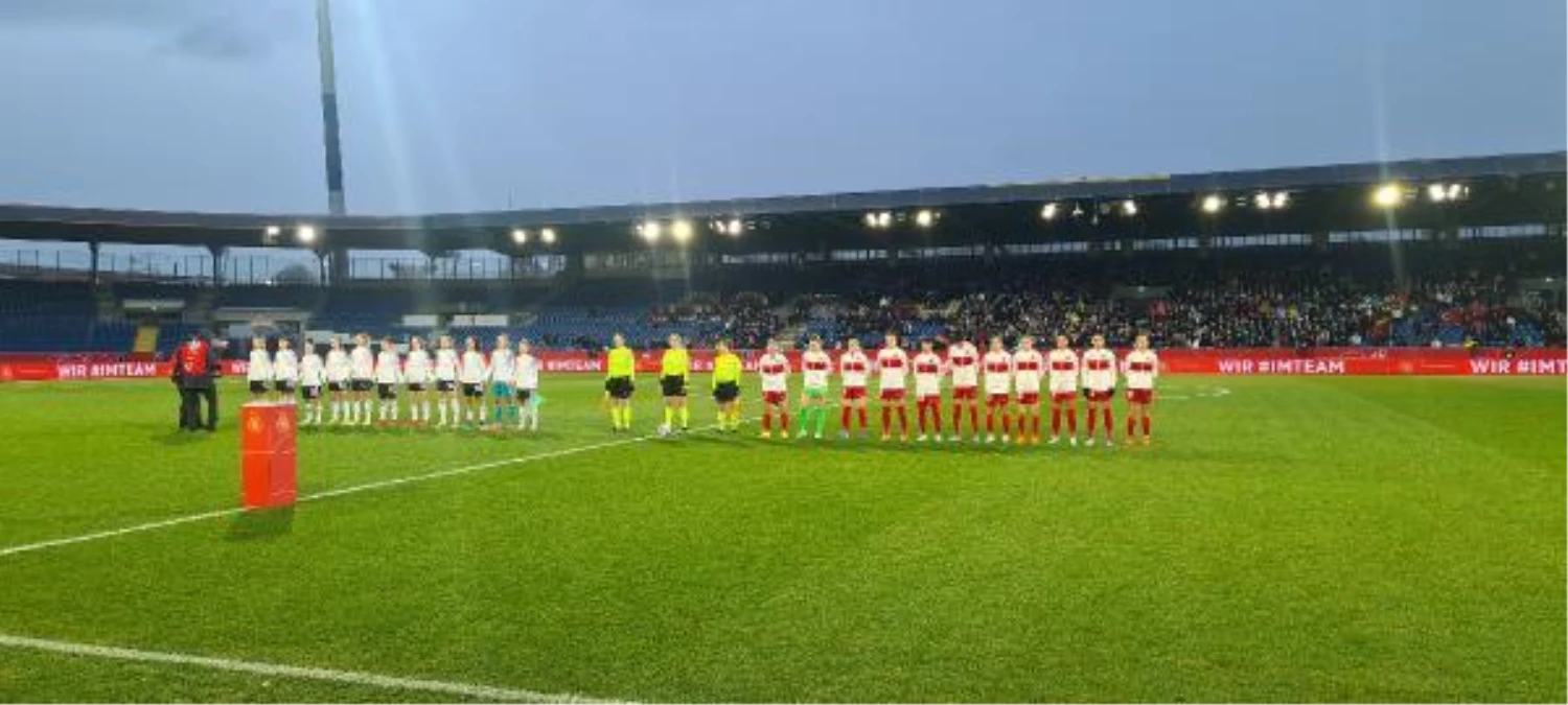Kadın A Milli Futbol Takımı, Almanya\'ya mağlup oldu