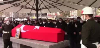 Kırklareli'ndeki trafik kazasında yaşamını yitiren askerin cenazesi Balıkesir'de defnedildi