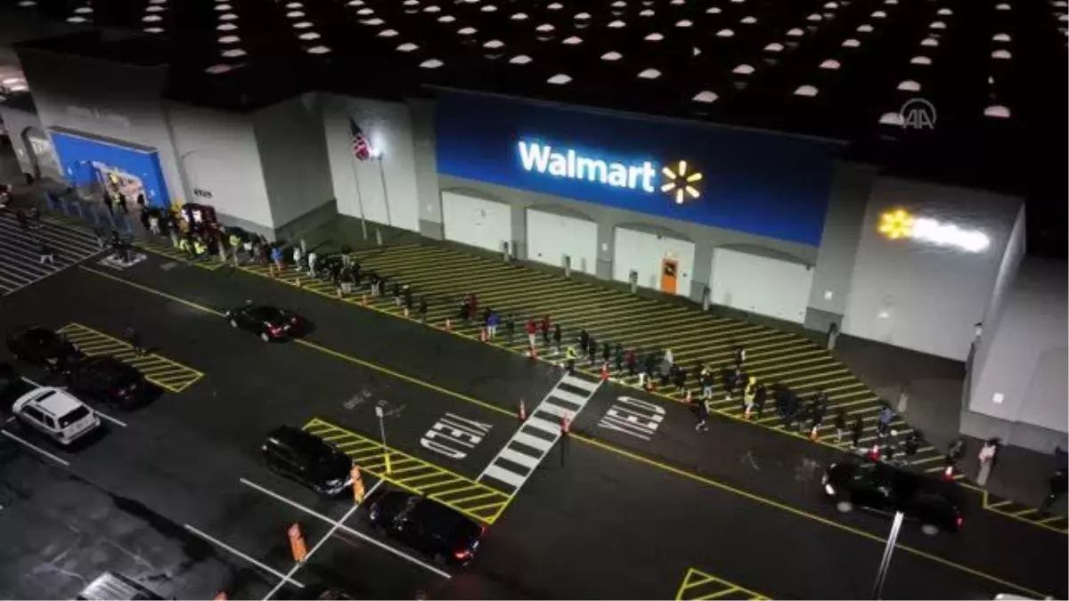 WASHINGTON - Alışveriş merkezleri indirimli satış gününde eski yoğunluğundan uzak kaldı