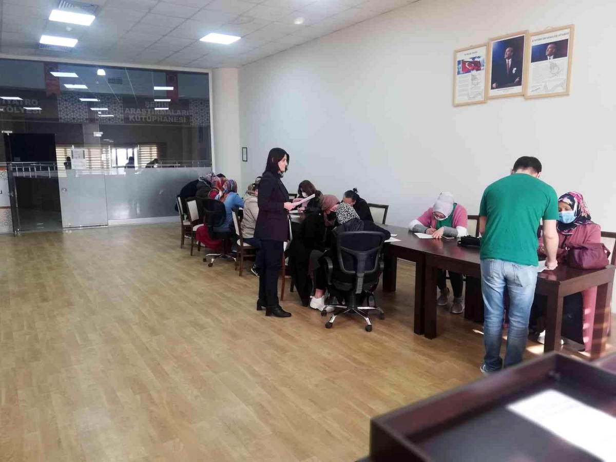 Pursaklar Belediyesi İstihdama Ön Ayak Oluyor