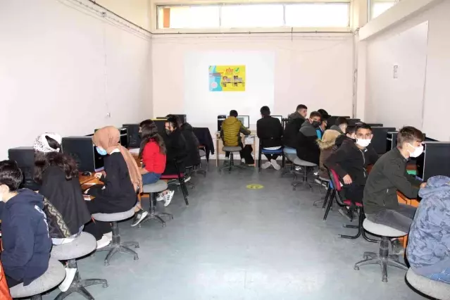 Şırnak Mesleki ve Teknik Anadolu Lisesi fabrika gibi çalışıyor