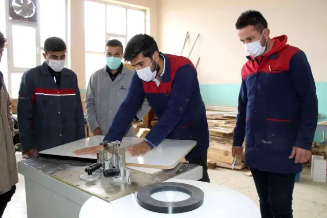 Şırnak Mesleki ve Teknik Anadolu Lisesi fabrika gibi çalışıyor