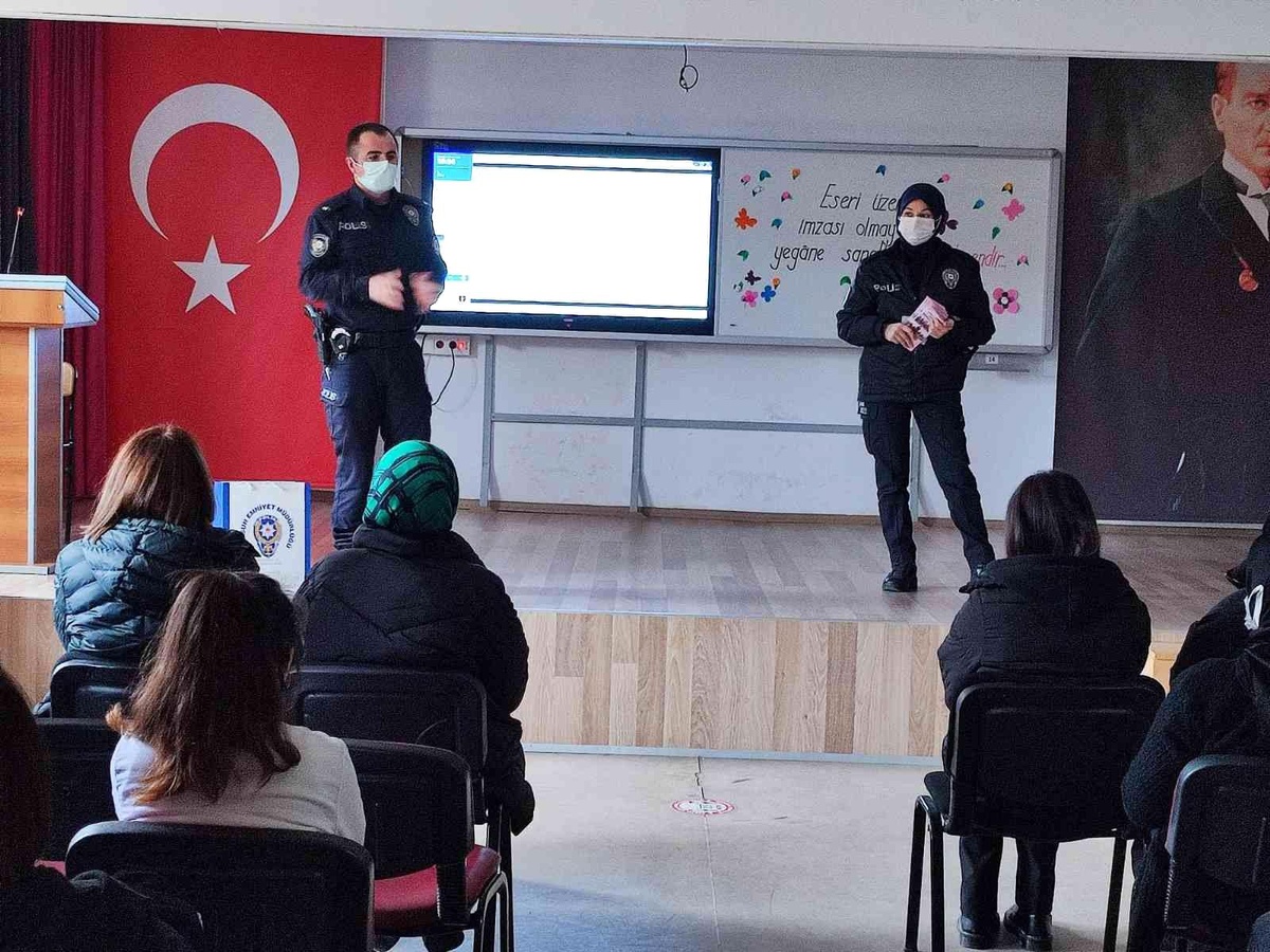 Son dakika haber | Yakakent\'te "En İyi Narkotik Polisi: Anne"