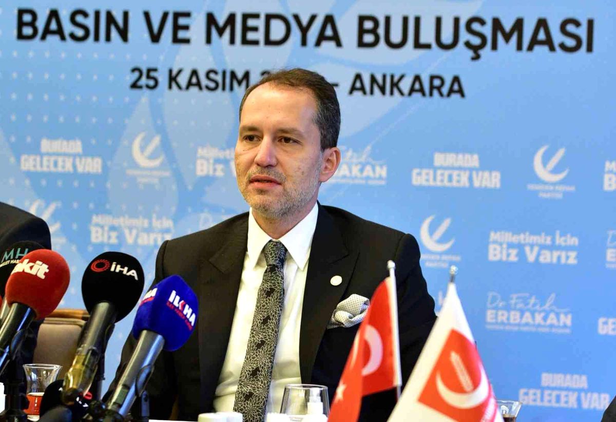 Son dakika: Yeniden Refah Partisi Lideri Erbakan: "Döviz kurlarındaki artış ithalata bağımlı ekonomiden kaynaklanıyor"
