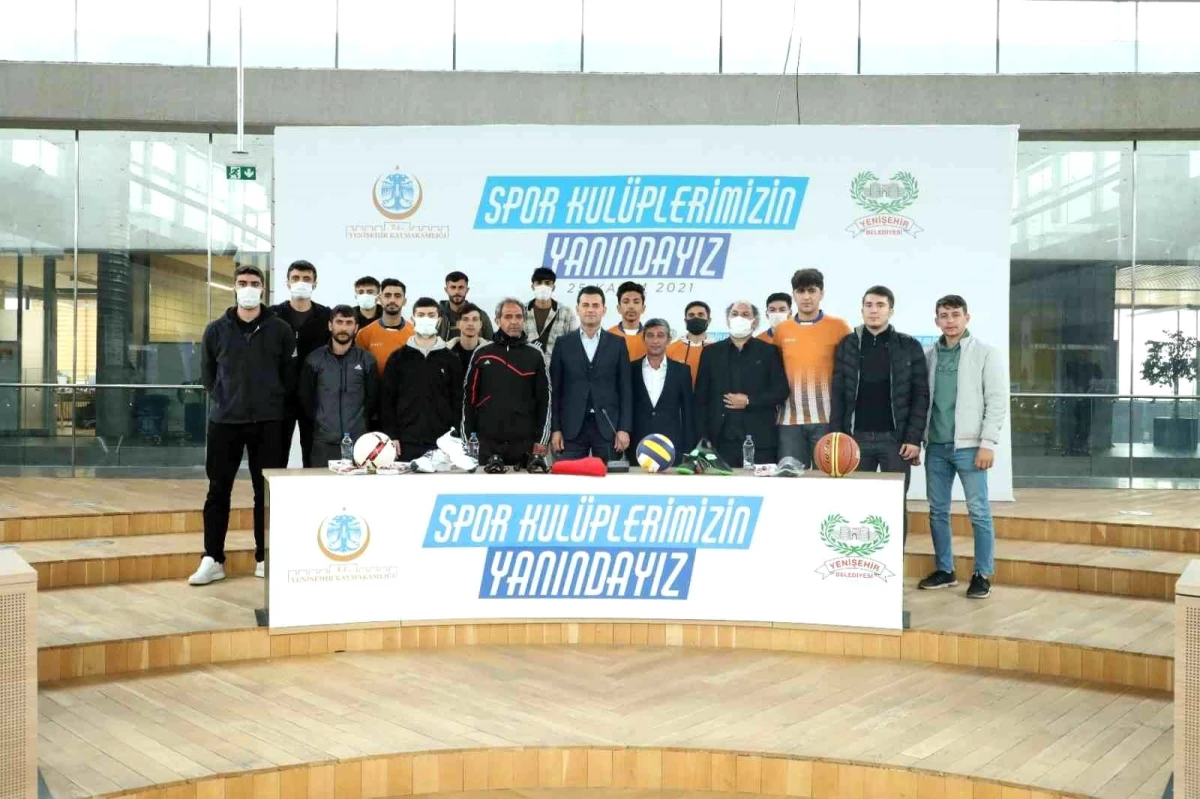 Yenişehir belediyesinden amatör spor kulüplerine malzeme desteği