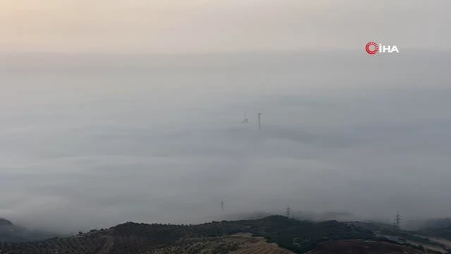 Amik Ovası sis bulutları altında kaldı