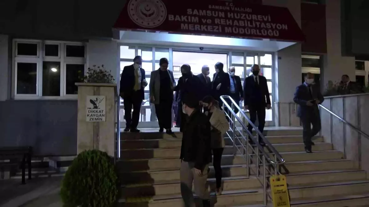 Bakanın basın müşavirinden skandal yasak