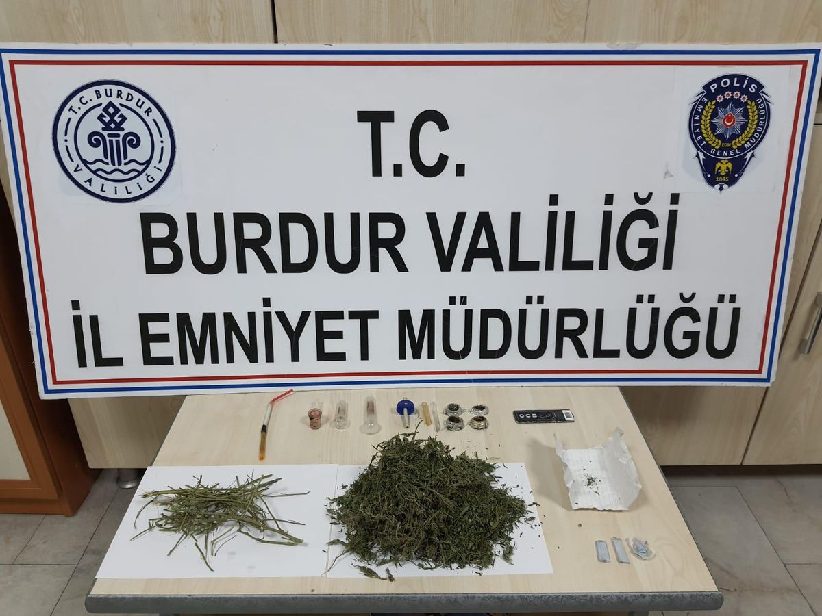 Son dakika haber | Burdur\'da uyuşturucu operasyonunda 6 şüpheli gözaltına alındı