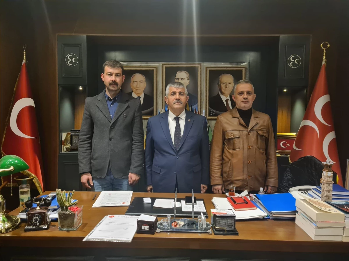 CHP Ödemiş İlçe Gençlik Kolları Başkanı Günlü, istifa edip MHP\'ye katıldı