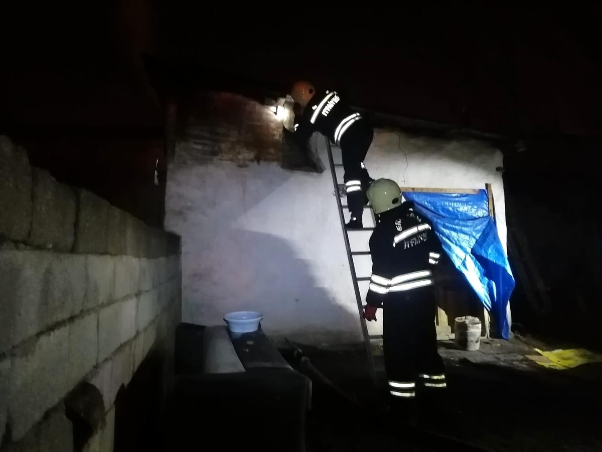 Erzincan\'da odunlukta çıkan yangın korkuttu