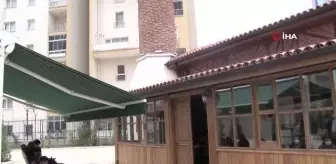 Gökdelenlerin gölgesinde 700 yıllık en küçük cami