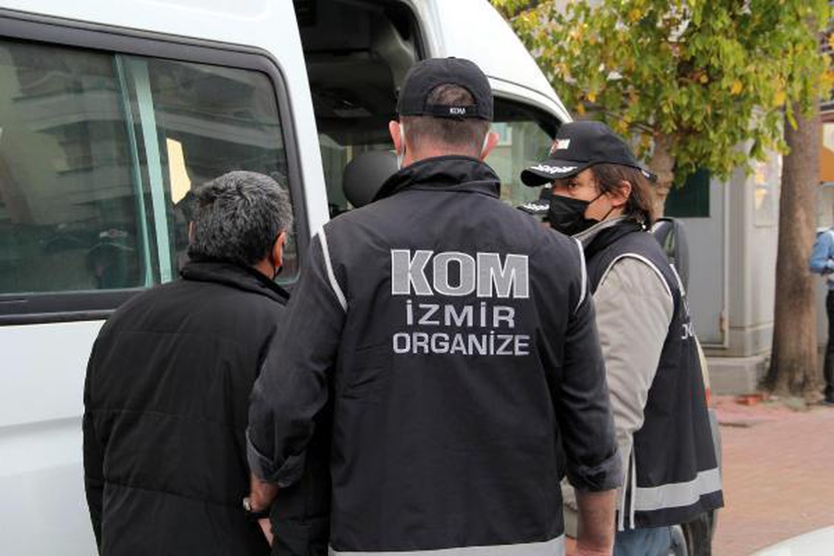 İzmir\'de son 2 yılda FETÖ\'den 1525 şüpheli tutuklandı