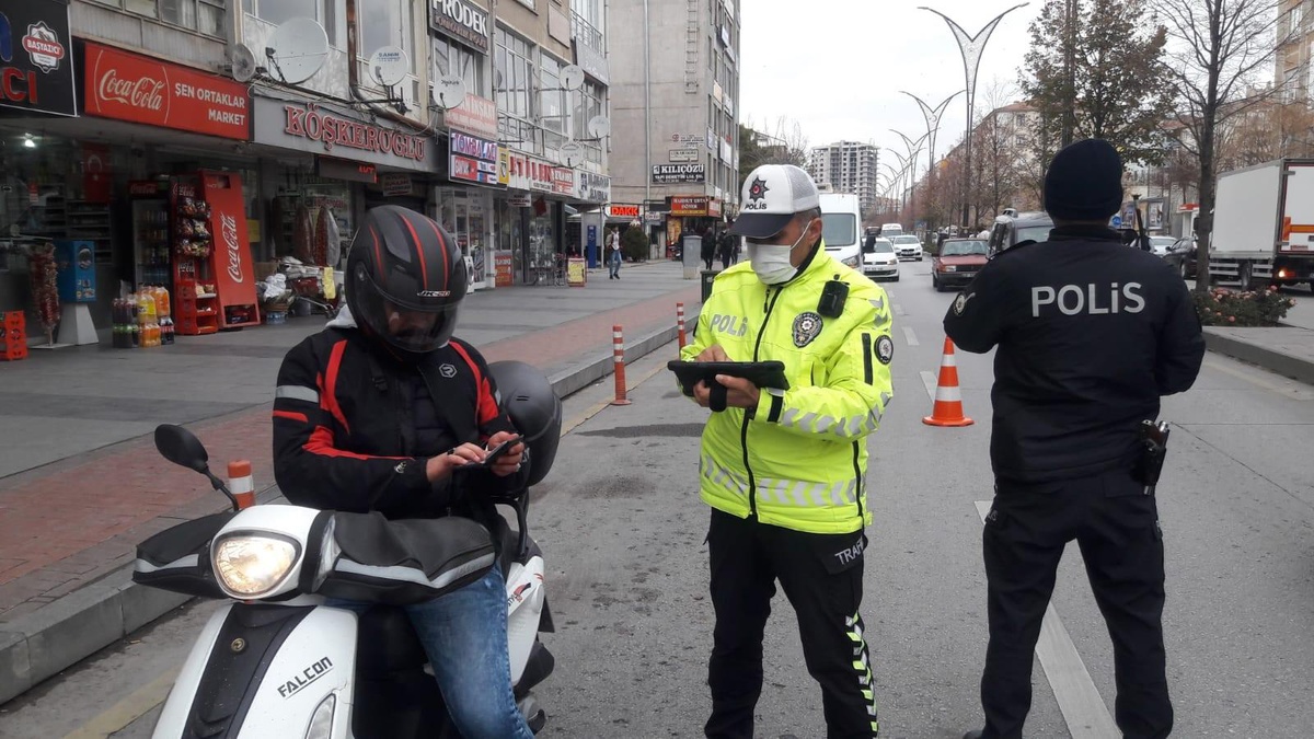 Kırşehir\'de motosiklet ve motorlu bisikletler denetlendi