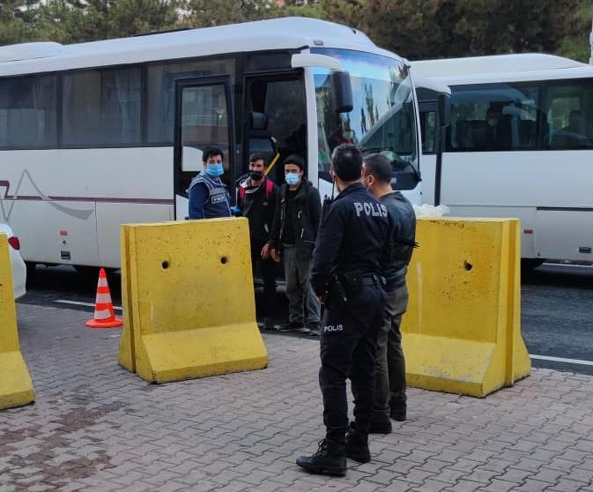 Malatya'da yakalanan düzensiz göçmen sayısı 44'e yükseldi