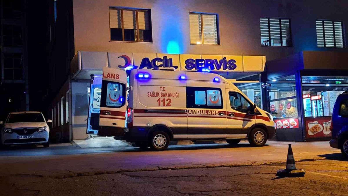 Motosikletin çarptığı adam yaşama tutunamadı