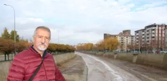 Oltu Çayı yine köpürdü