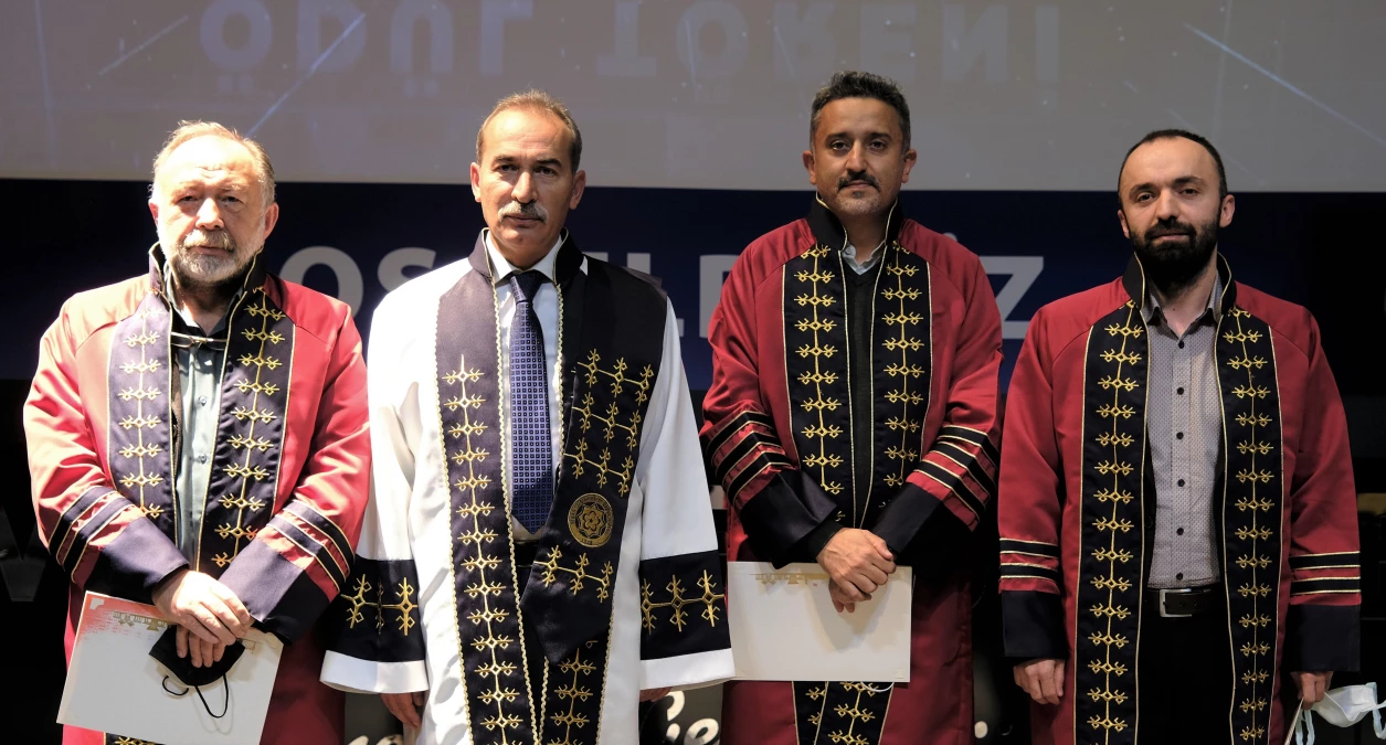 Sivas\'ta "2020 Akademik Performans Destek Ödülleri" sahiplerini buldu